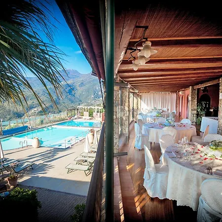 Le Ville Negli Ulivi & Wellness * Tovo San Giacomo